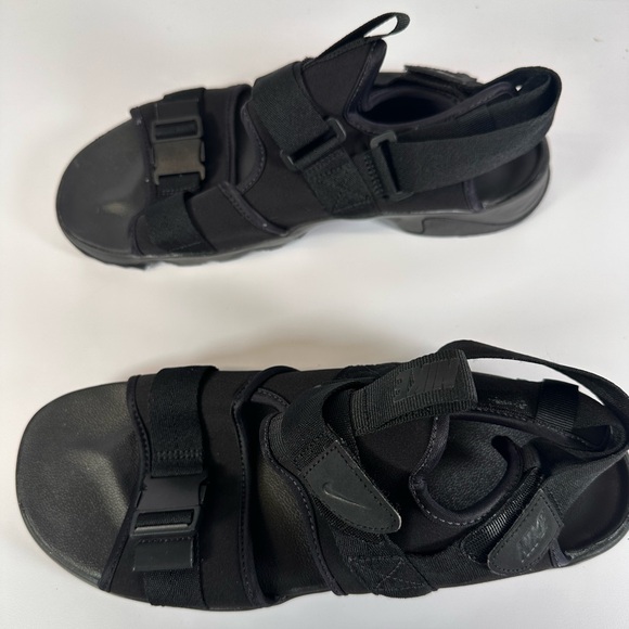 Nike Men’s Sz 12 Black Sandals - Picture 2 of 5
